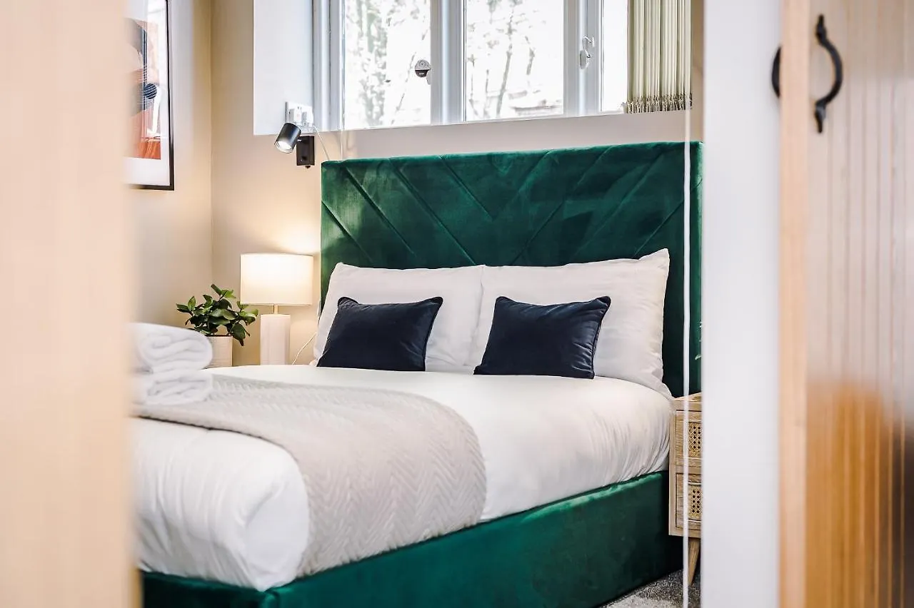 Host & Stay - The Georgian Coach House 1 Liverpool